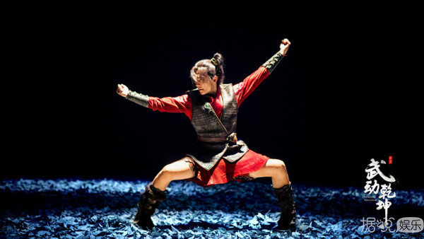 闭关一年后，杨洋居然从高冷男神变成搞笑表情包了？