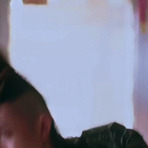 闭关一年后，杨洋居然从高冷男神变成搞笑表情包了？