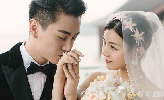 说高云翔有桃花劫,黄晓明有财务危机,这位女神婆什么来历? 说高云翔有桃花劫,黄晓明有财务危机,这位女神婆什么来历?