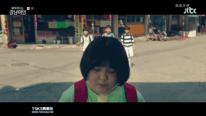 他不仅是10级鉴婊达人，还拥有统一饭圈的颜值？