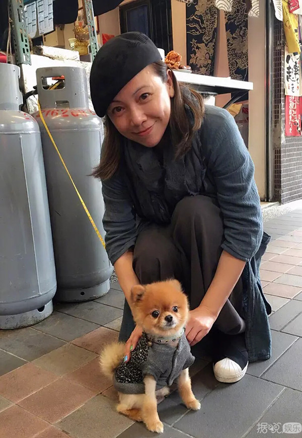 51岁的周慧敏,颜值和身材也太逆天了吧 51岁的周慧敏,颜值和身材也太逆天了吧
