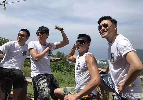 51岁的周慧敏,颜值和身材也太逆天了吧 51岁的周慧敏,颜值和身材也太逆天了吧