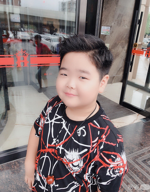 你们手机里的表情包不但长大了,还学会谈恋爱了 你们手机里的表情包不但长大了,还学会谈恋爱了