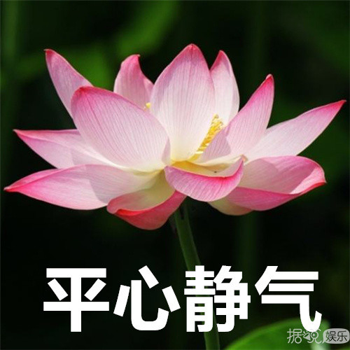 易烊千玺大学想谈恋爱？粉丝看到他的漂亮女同学都想哭了