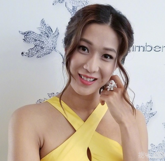 儿女双全，钟嘉欣晒二子睡照萌翻天！