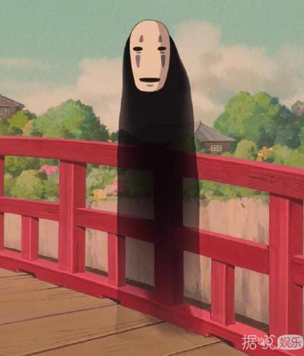 让男明星化大浓妆、穿透视装走秀？现在的时尚真让人看不懂