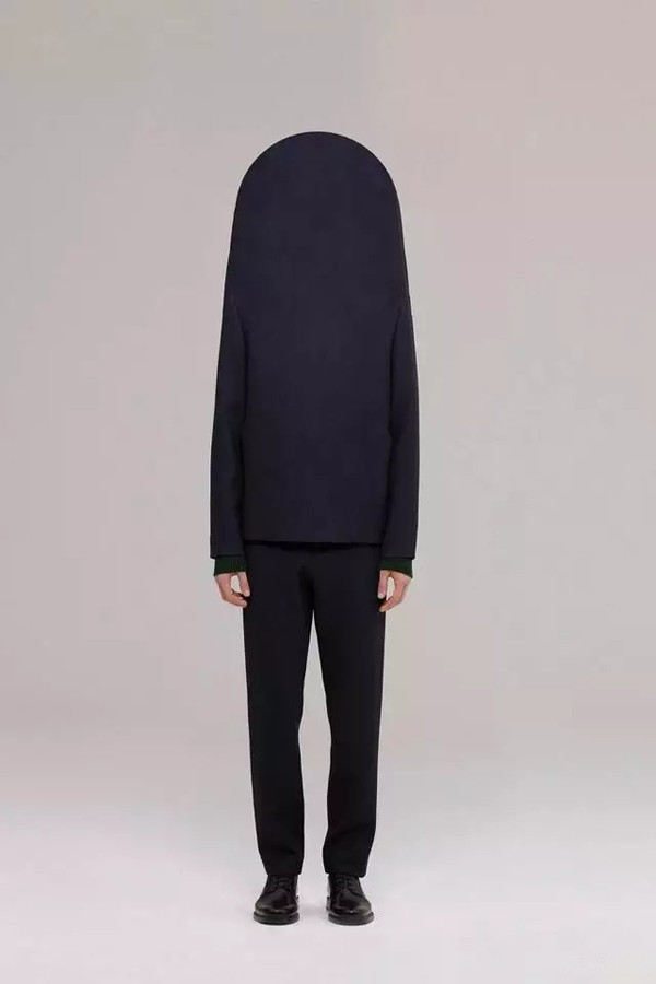 让男明星化大浓妆、穿透视装走秀？现在的时尚真让人看不懂