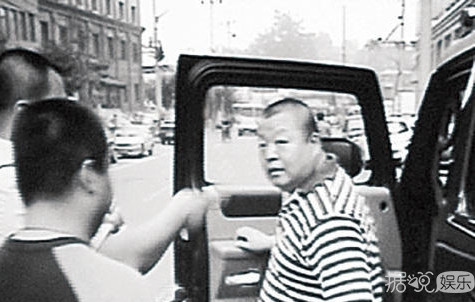 臧天朔肝癌去世，众多好友发文悼念：一路走好