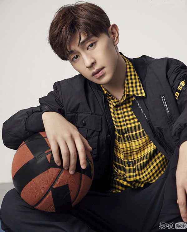 邓伦又去当伴郎了，这是要发展成专业户吗？