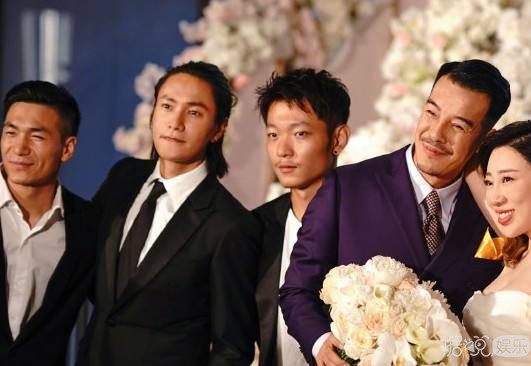 邓伦又去当伴郎了，这是要发展成专业户吗？