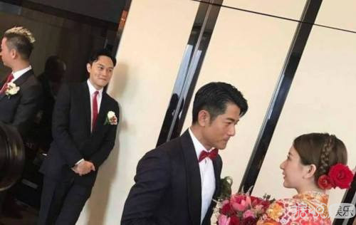 邓伦又去当伴郎了，这是要发展成专业户吗？