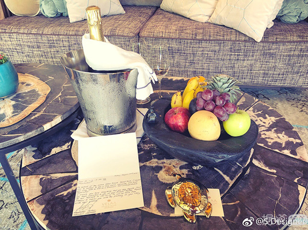 一张照片扒出爱豆和粉丝私联,追星孩子都带着显微镜出生的吗? 一张照片扒出爱豆和粉丝私联,追星孩子都带着显微镜出生的吗?