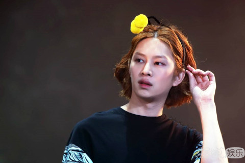 这是什么宝藏偶像啊？他也许是最宠中国粉丝的韩国爱豆了吧！