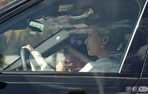 比伯海莉结婚了，他和赛琳娜终于彻底结束