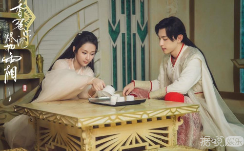 李光洁在明星好友微博下花式安利自己新剧，论宣传能力就服他！