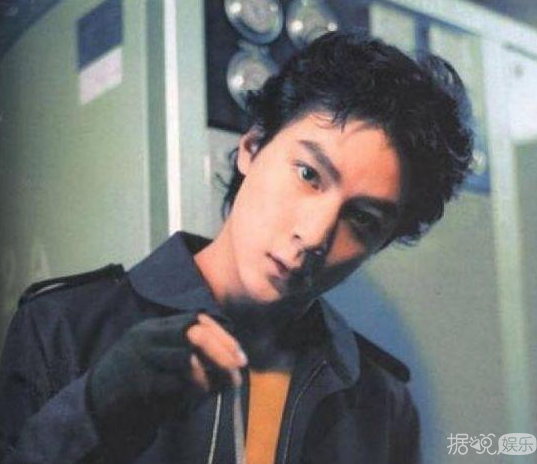 吴彦祖说希望自己的头发能回来,原来明星也有脱发困扰 吴彦祖说希望自己的头发能回来,原来明星也有脱发困扰