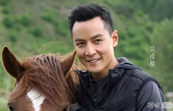 吴彦祖说希望自己的头发能回来,原来明星也有脱发困扰 吴彦祖说希望自己的头发能回来,原来明星也有脱发困扰