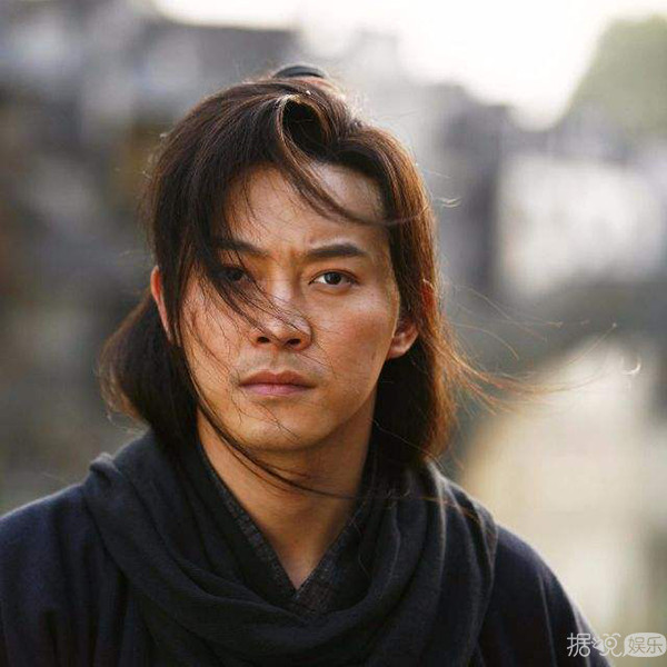 吴彦祖说希望自己的头发能回来,原来明星也有脱发困扰 吴彦祖说希望自己的头发能回来,原来明星也有脱发困扰
