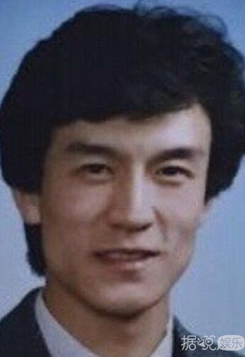 年仅50岁的李咏患癌过世,妻子发博称:永失我爱 年仅50岁的李咏患癌过世,妻子发博称:永失我爱