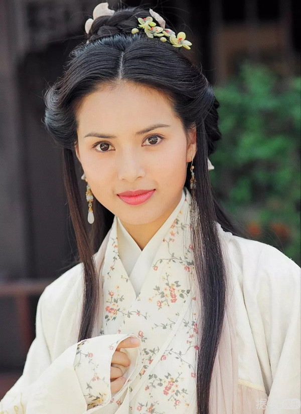 金庸走了，但他在娱乐圈漂泊的江湖儿女都还在