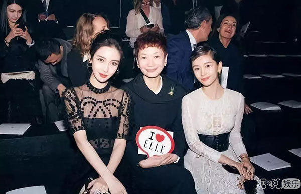 杨幂和唐嫣又再次上演了年度最尴尬画面