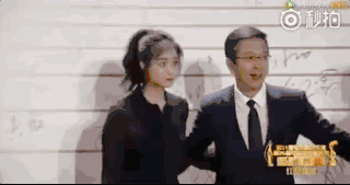杨幂和唐嫣又再次上演了年度最尴尬画面