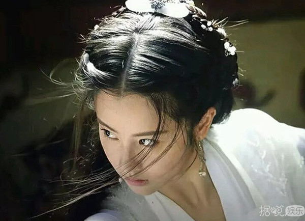 为了拯救新版小龙女的假脸，网友们都操碎了心啊
