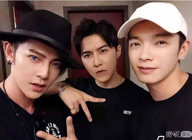 没有炎亚纶的出柜，飞轮海会再度翻红吗？