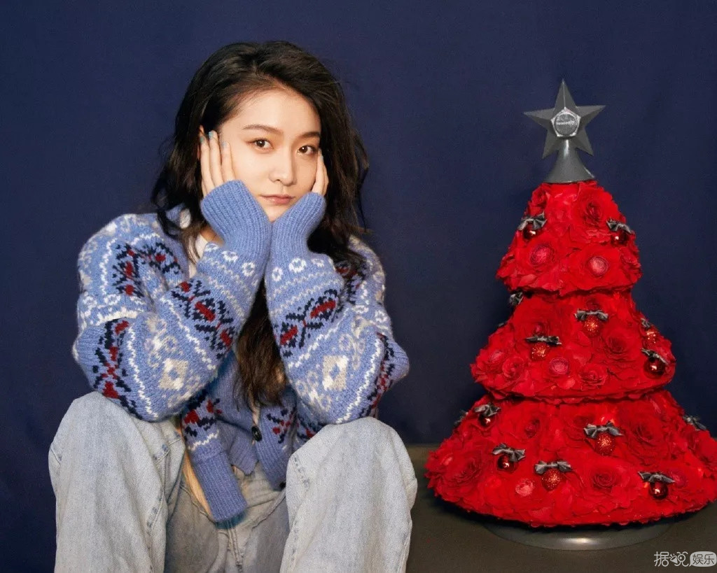 95后四小花旦评选，关晓彤票数落后，张雪迎上榜？