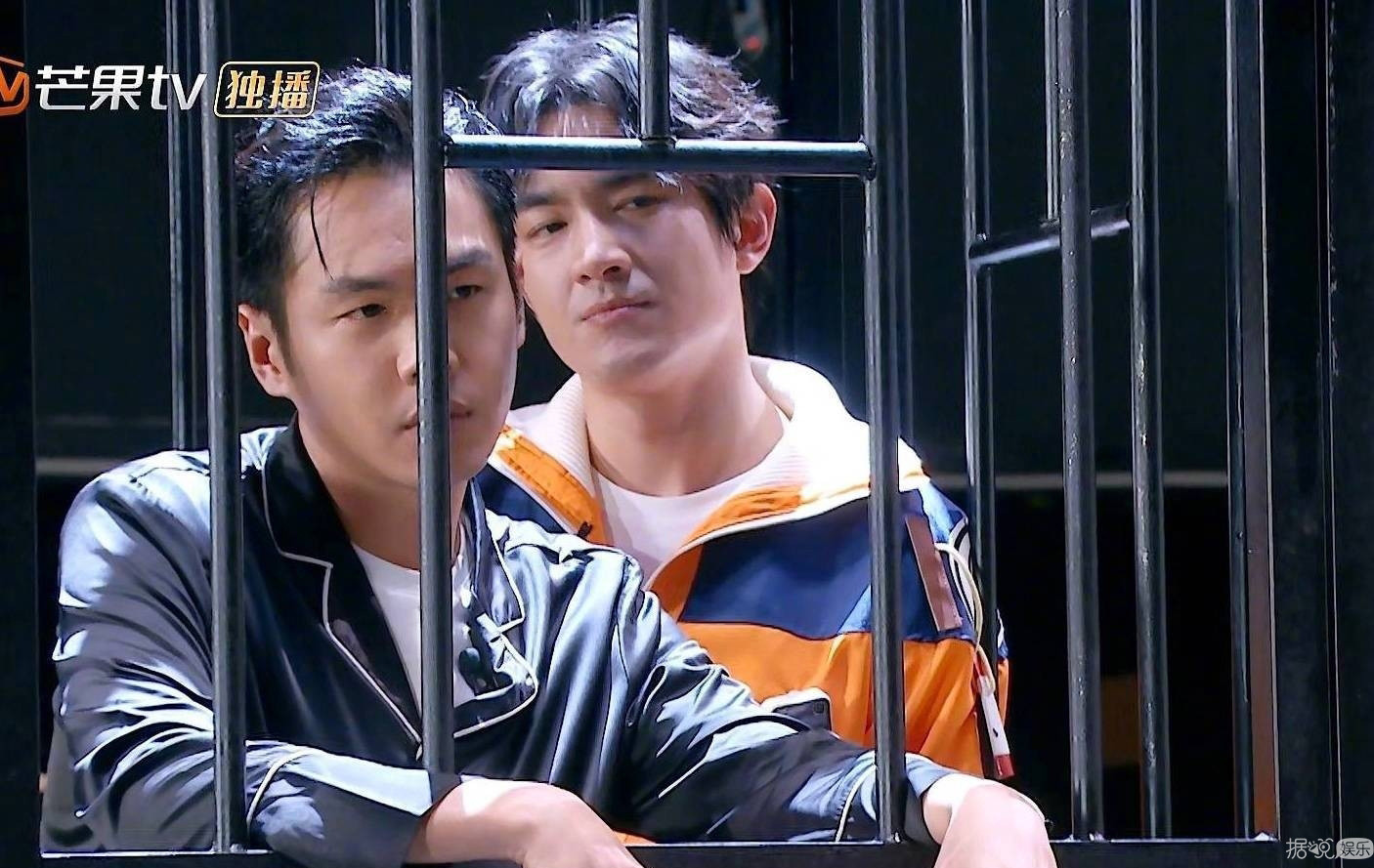 粉丝常常因为不够沙雕，而与这些明星格格不入……