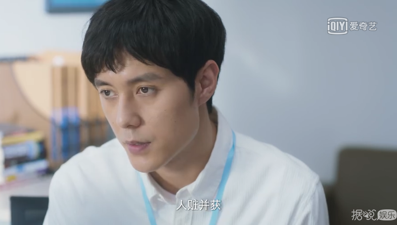 这对最萌年龄差小情侣太甜了，今天也是为别人的爱情流泪的一天