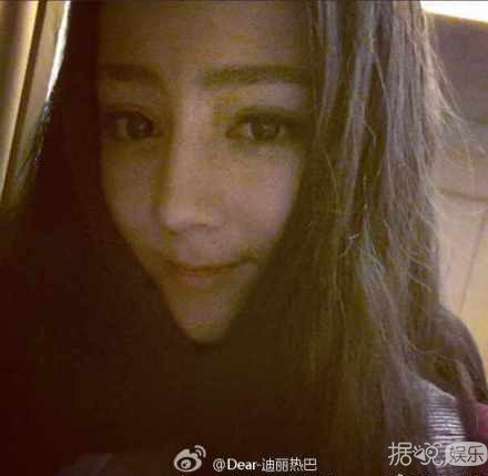 非主流时期的照片都能这么好看，这大概就是明星吧？