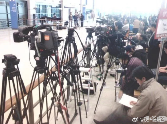 艳照门2.0开始，哥哥走监狱路吧