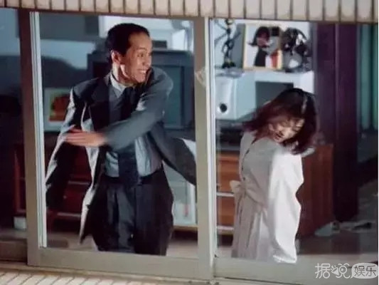 气到变形，渣男们组团出来挨打吧