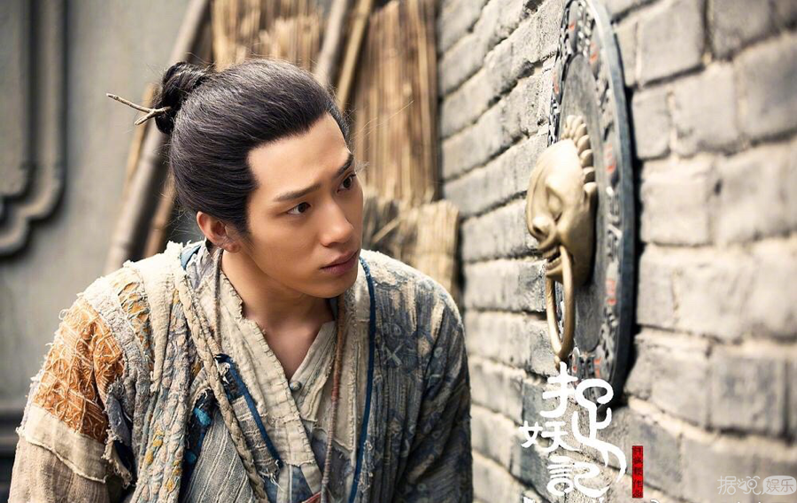 从当红小鲜肉糊成马赛克，自己作死能怪谁？
