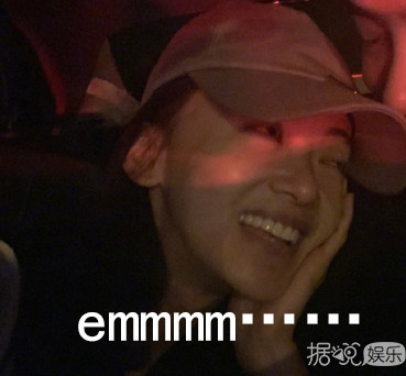 黑历史一大堆，还敢自曝亲密照炒绯闻？