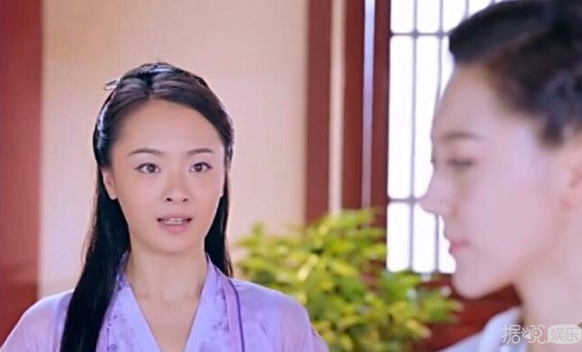 年龄造假？一脚踏三船？他的绯闻女友太宝藏了吧