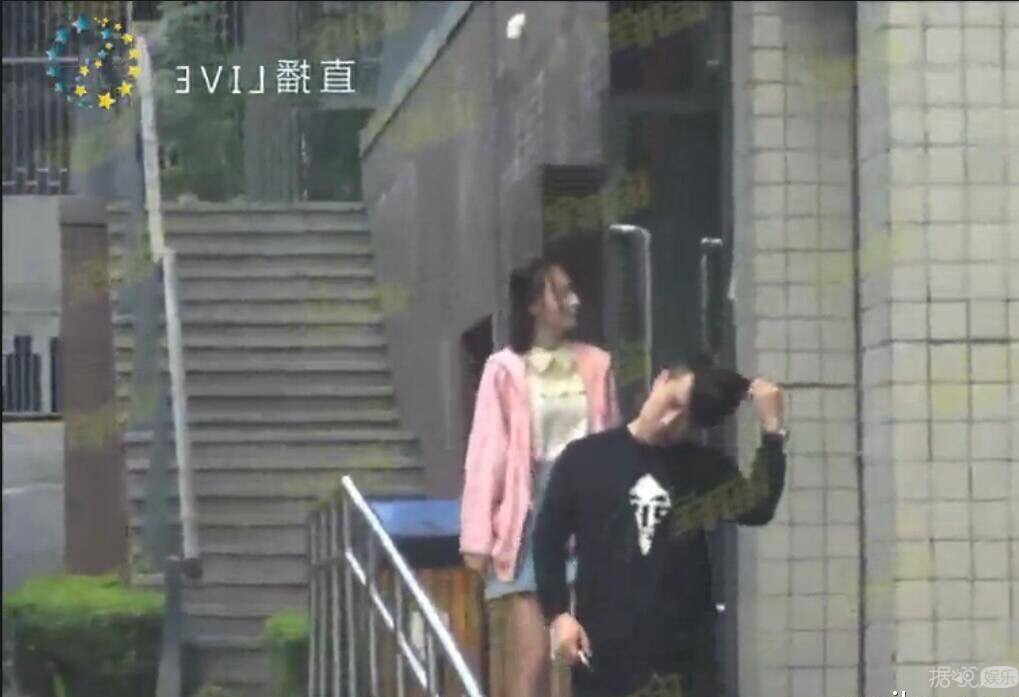 年龄造假？一脚踏三船？他的绯闻女友太宝藏了吧