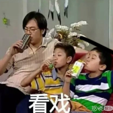 年龄造假？一脚踏三船？他的绯闻女友太宝藏了吧