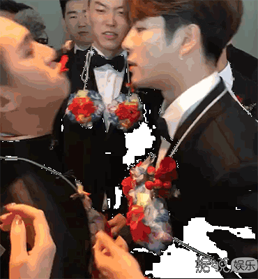 王嘉尔你当个伴郎也太拼了吧