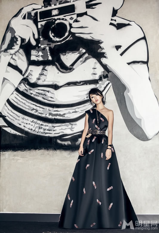 周冬雨性感蜕变写真 与富二代未拉窗帘宾馆缠绵 周冬雨性感蜕变写真 与富二代未拉窗帘宾馆缠绵