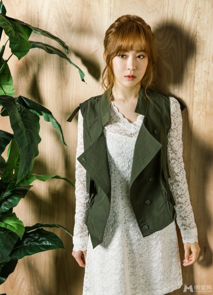 韩女团After School前成员刘小英逆天美腿惊艳写真