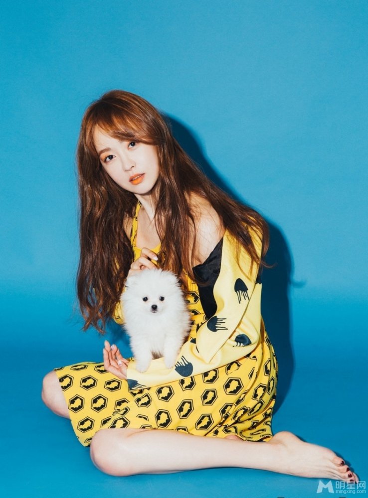 韩女团After School前成员刘小英逆天美腿惊艳写真