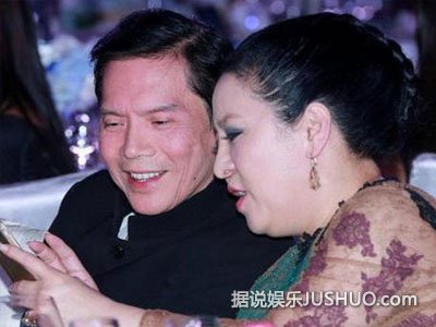 向华强太依赖陈岚 没她陪伴不行 向华强太依赖陈岚 没她陪伴不行