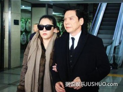 向华强太依赖陈岚 没她陪伴不行 向华强太依赖陈岚 没她陪伴不行