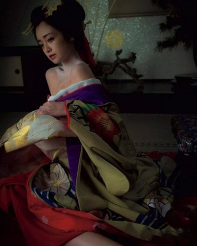 昔日童星安达佑实变脱星 与AV女优妈妈关系破冰